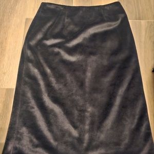 Express skirt in soft velour black  size 1/2